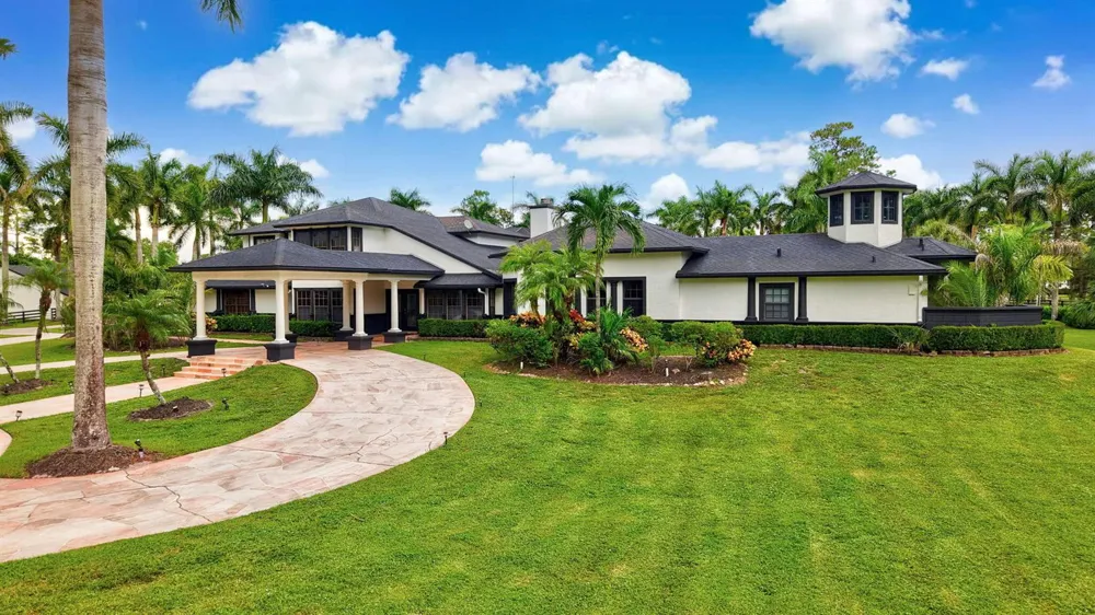 6186 Duckweed Road Lake Worth, FL 33449