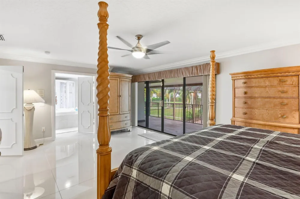 6186 Duckweed Road Lake Worth, FL 33449