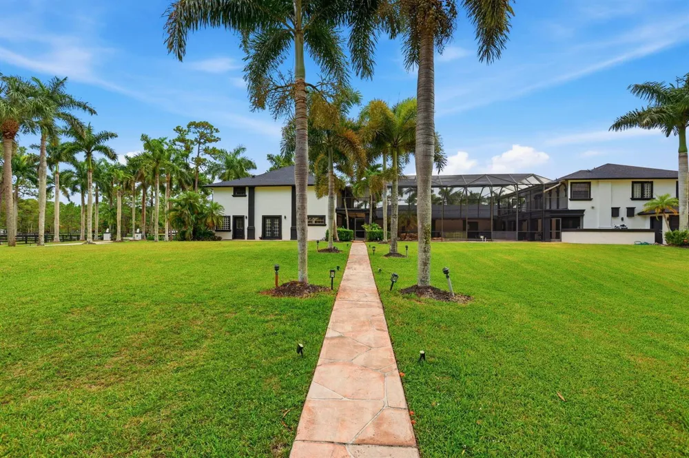 6186 Duckweed Road Lake Worth, FL 33449