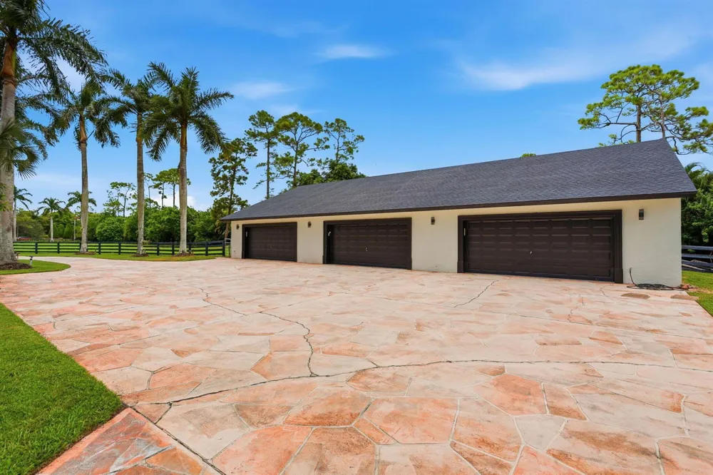 6186 Duckweed Road Lake Worth, FL 33449