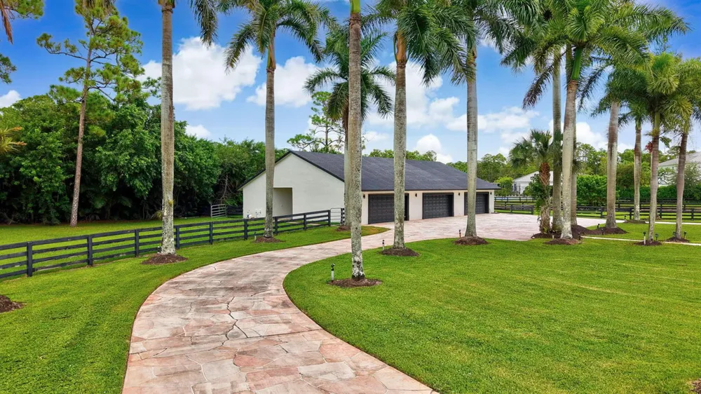 6186 Duckweed Road Lake Worth, FL 33449