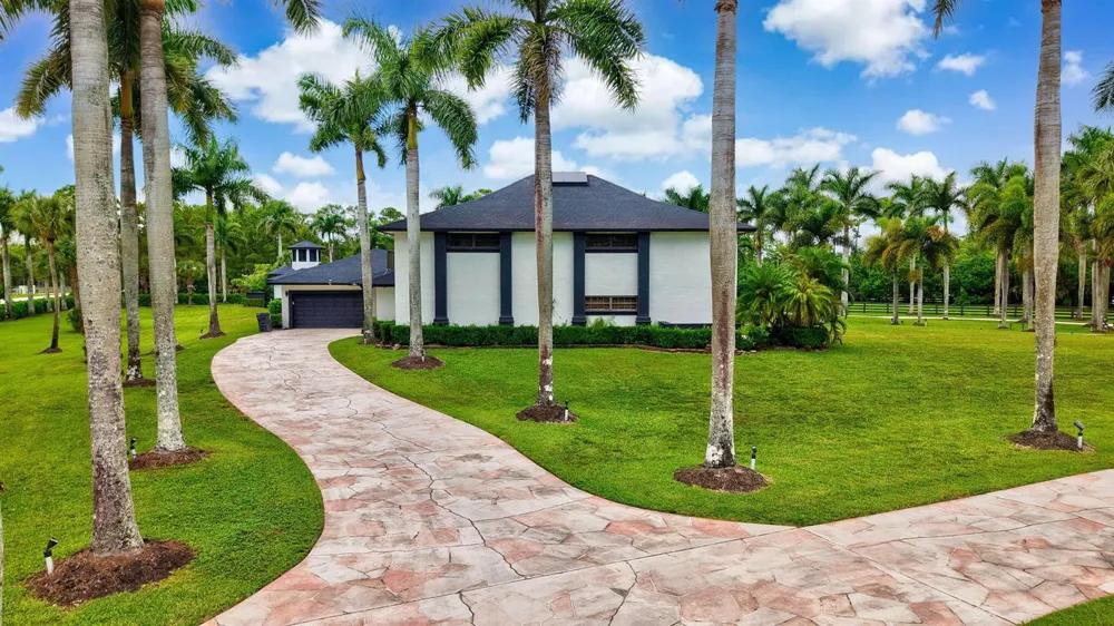 6186 Duckweed Road Lake Worth, FL 33449