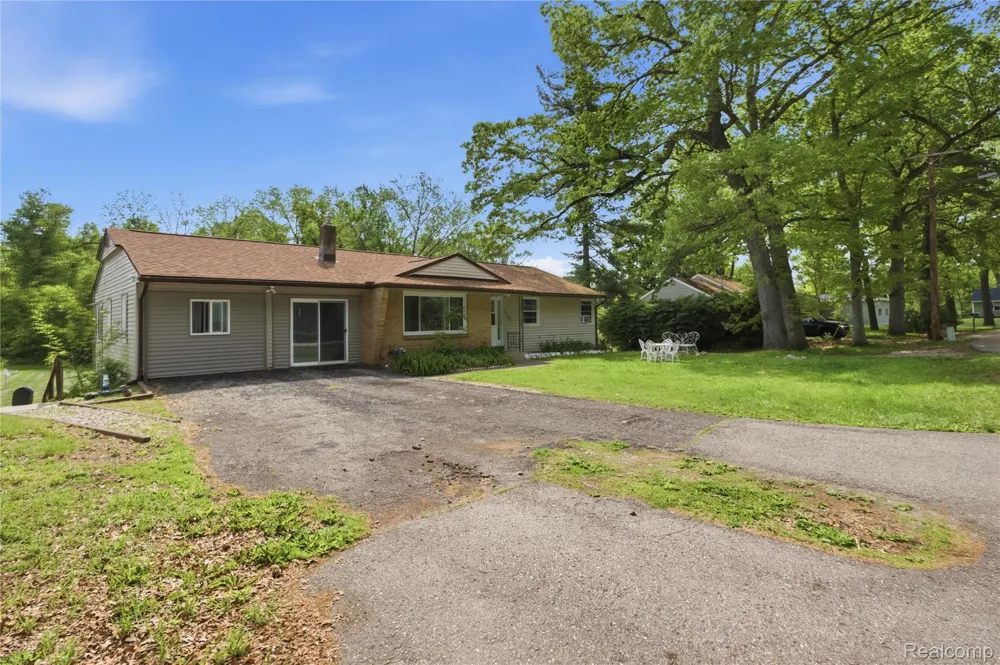 2705 Glendale Road Summit Township, MI 49203