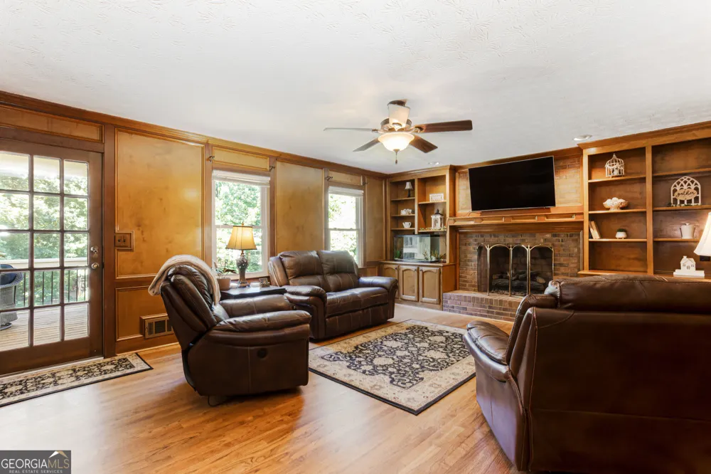 2431 Chimney Top Lane Snellville, GA 30078