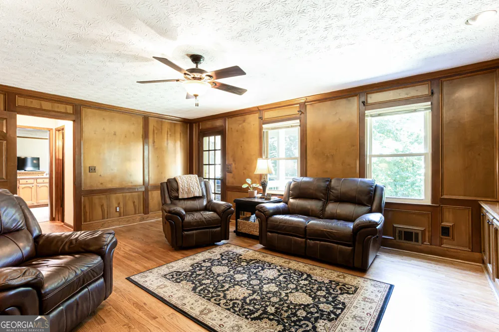 2431 Chimney Top Lane Snellville, GA 30078
