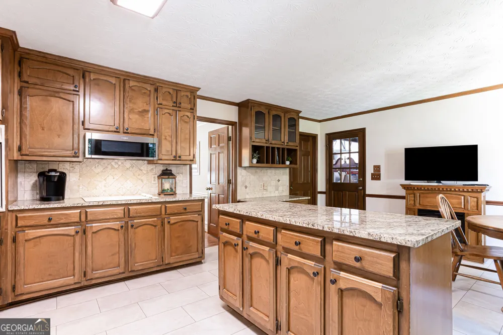 2431 Chimney Top Lane Snellville, GA 30078