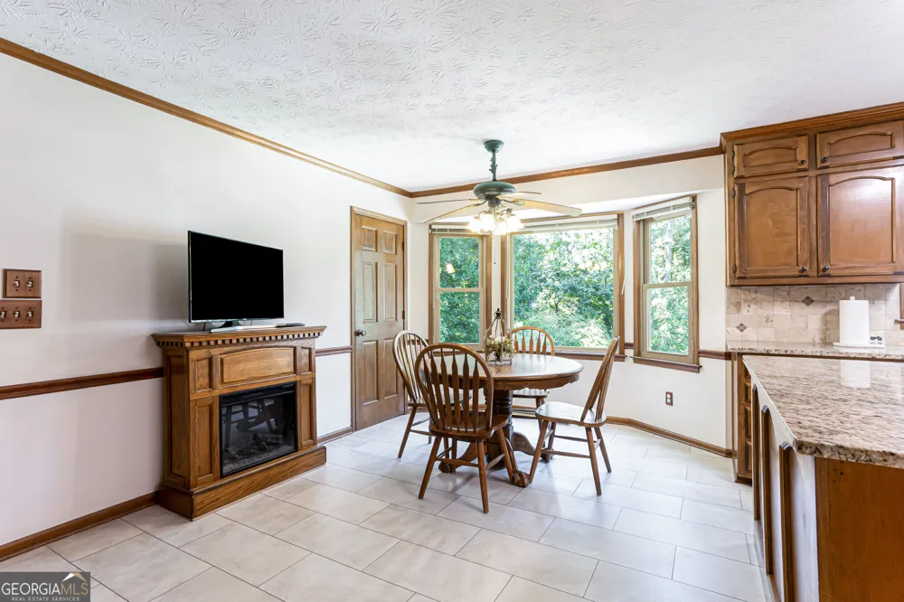 2431 Chimney Top Lane Snellville, GA 30078