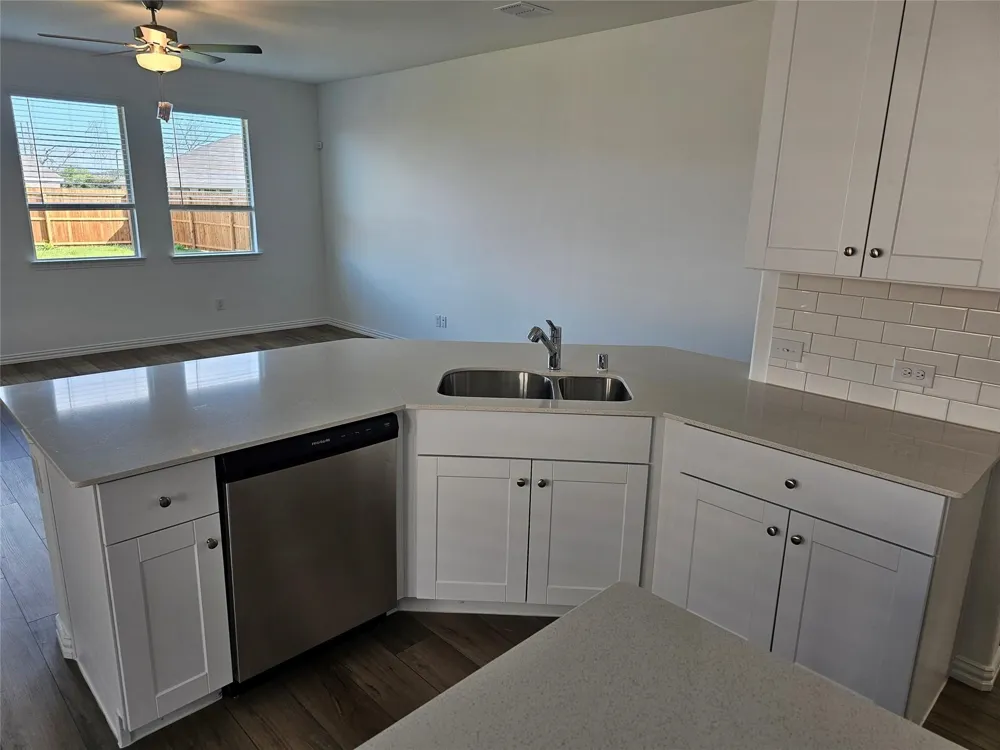 2406 Bold Venture Drive Forney, TX 75126