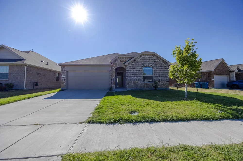 2406 Bold Venture Drive Forney, TX 75126