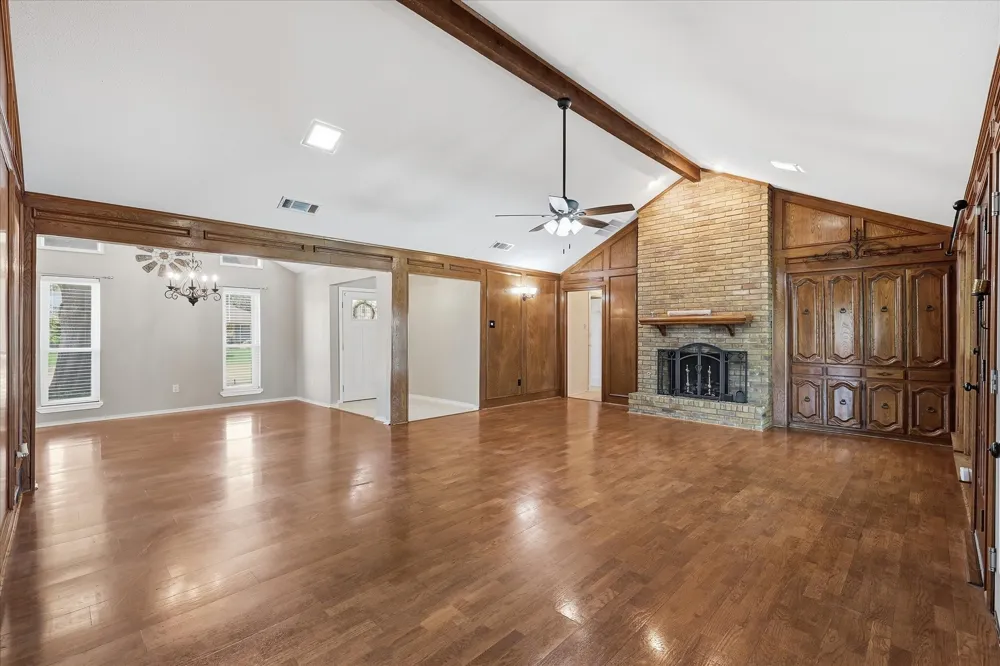 1000 Oxfordshire Drive Carrollton, TX 75007