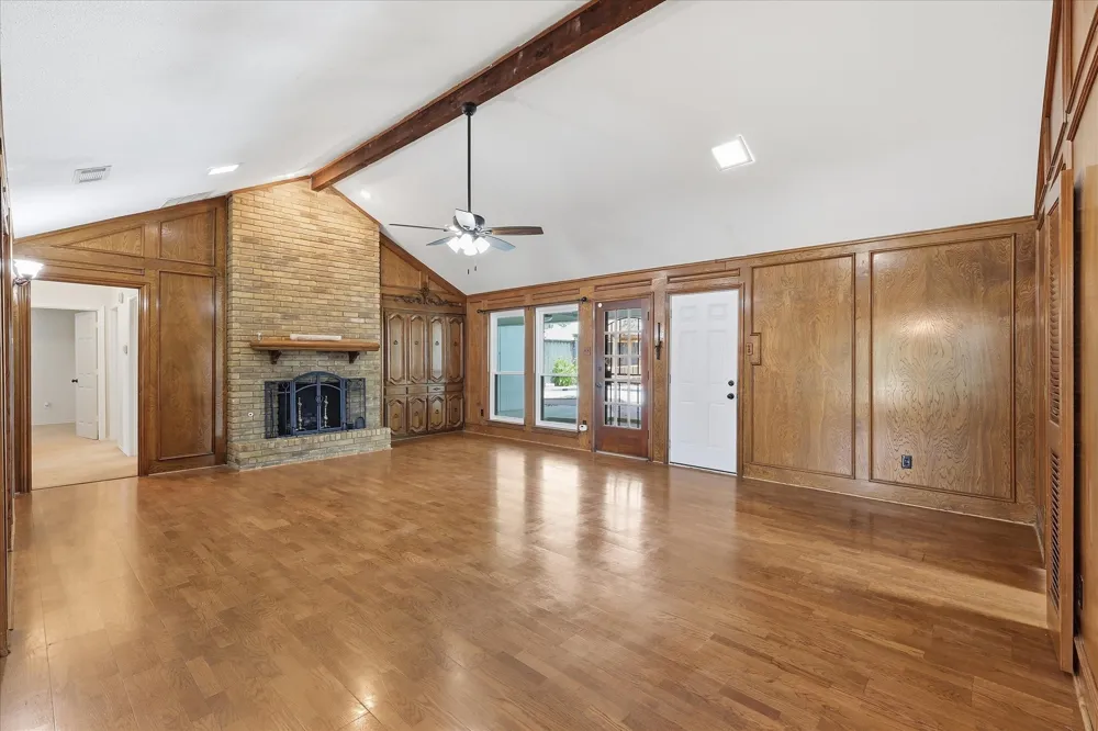 1000 Oxfordshire Drive Carrollton, TX 75007