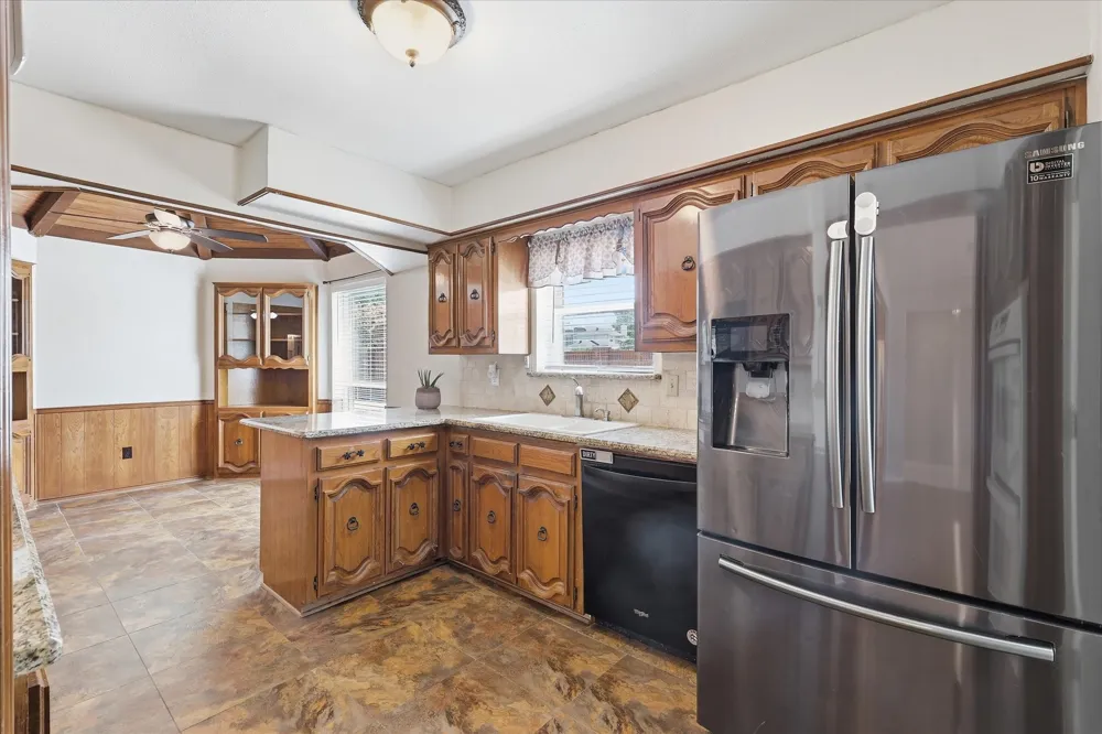 1000 Oxfordshire Drive Carrollton, TX 75007