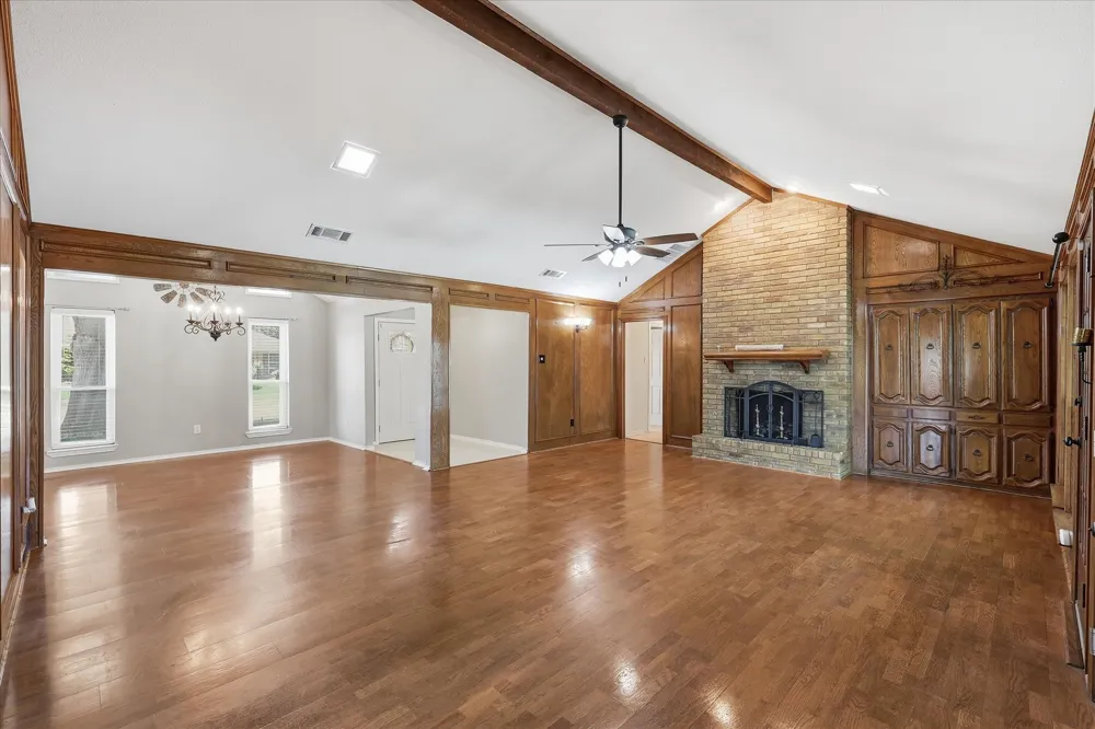 1000 Oxfordshire Drive Carrollton, TX 75007