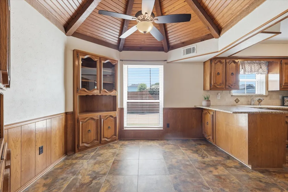 1000 Oxfordshire Drive Carrollton, TX 75007