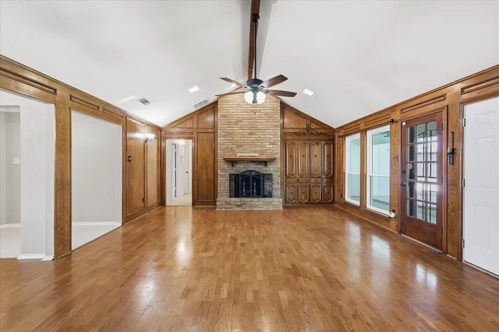 1000 Oxfordshire Drive Carrollton, TX 75007