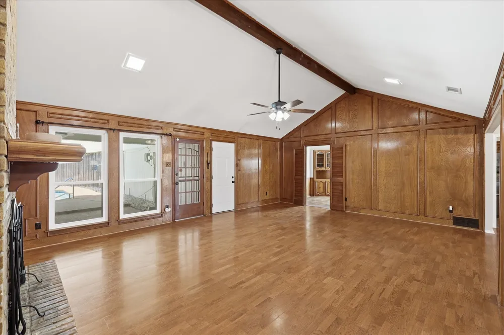 1000 Oxfordshire Drive Carrollton, TX 75007