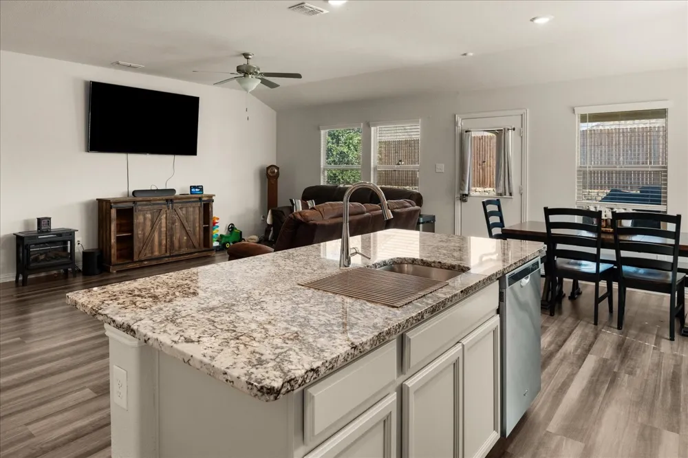 756 Cascade Lane Princeton, TX 75407