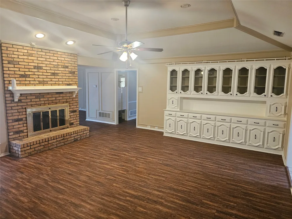 1340 Grand Teton Drive DeSoto, TX 75115