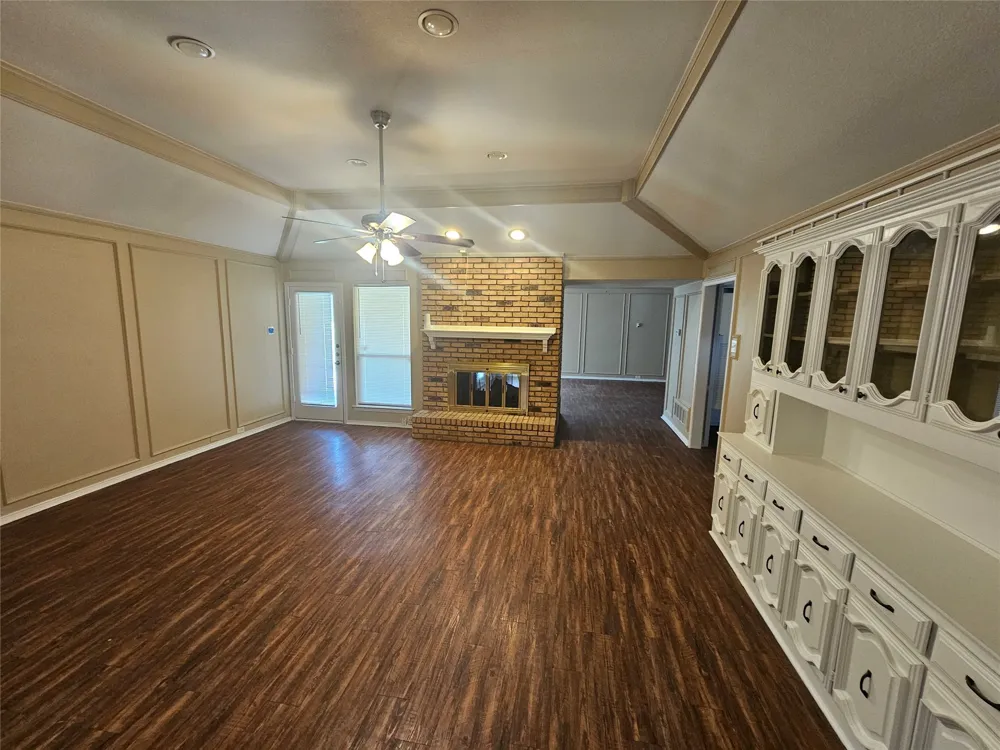 1340 Grand Teton Drive DeSoto, TX 75115