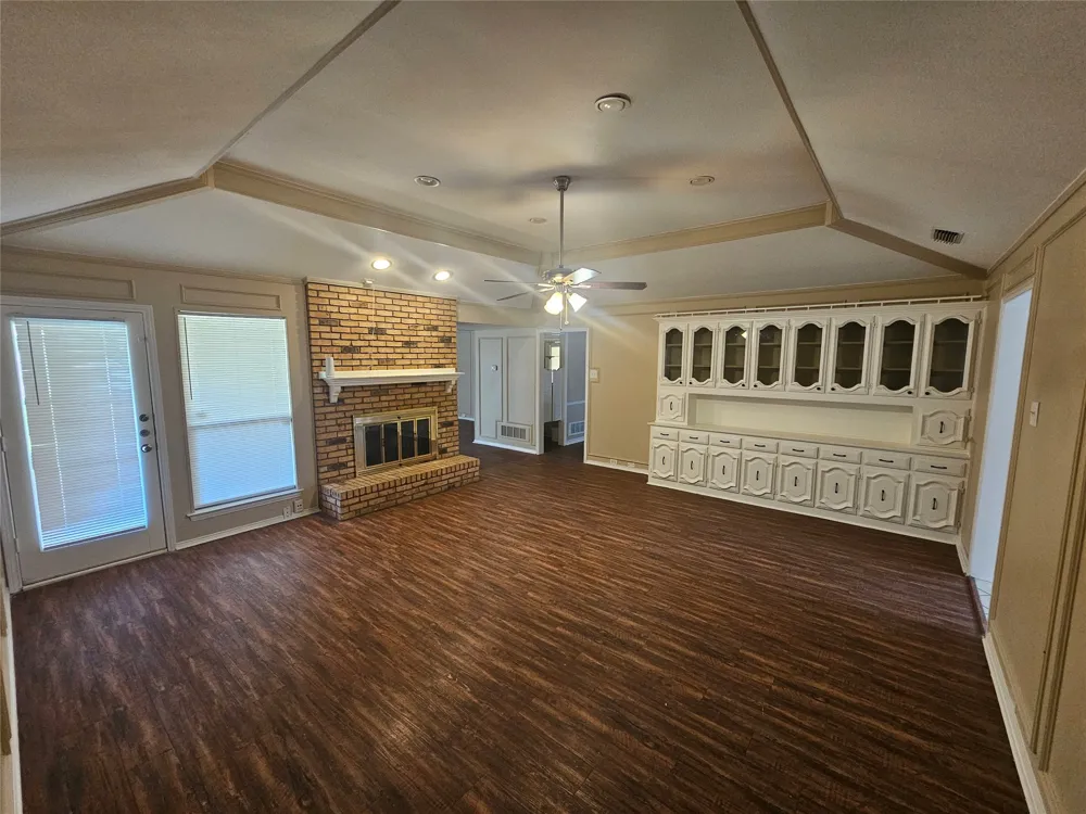 1340 Grand Teton Drive DeSoto, TX 75115