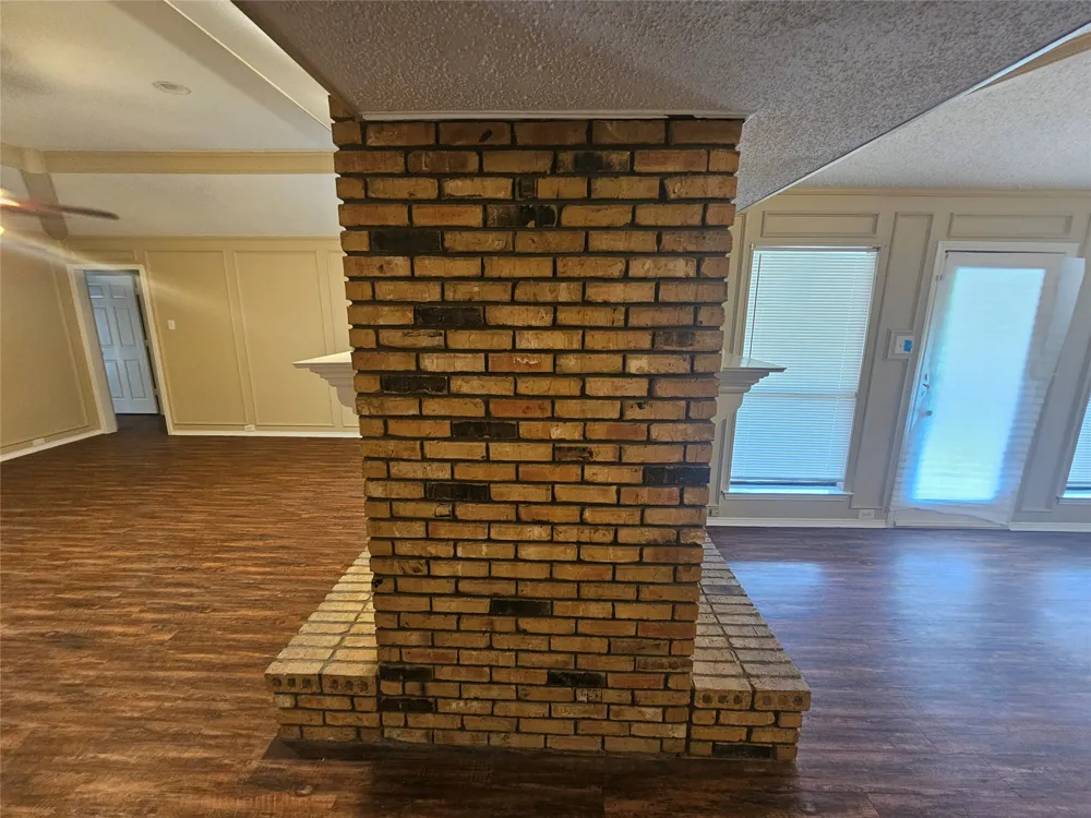 1340 Grand Teton Drive DeSoto, TX 75115