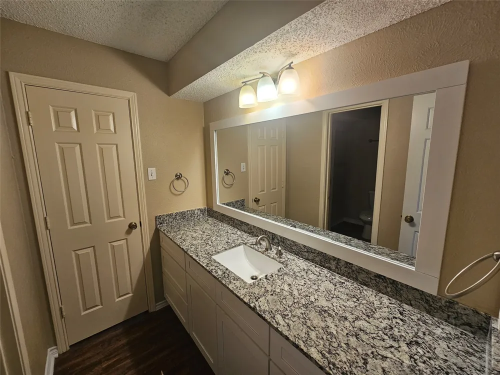 1340 Grand Teton Drive DeSoto, TX 75115