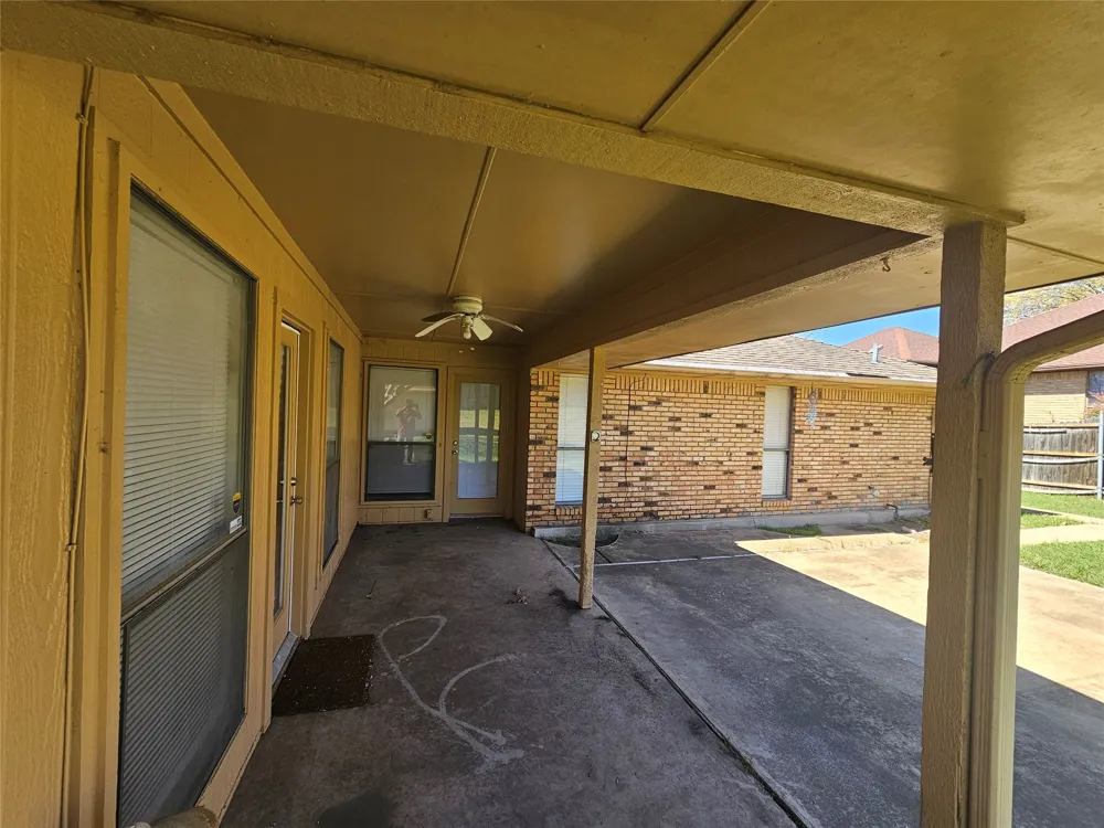 1340 Grand Teton Drive DeSoto, TX 75115
