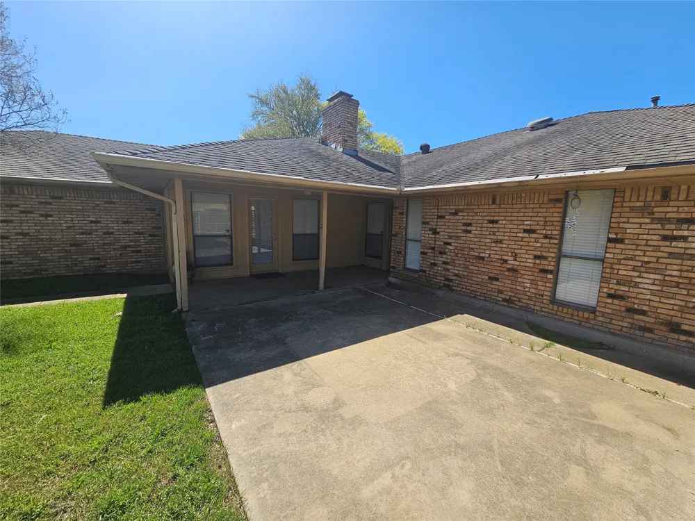 1340 Grand Teton Drive DeSoto, TX 75115