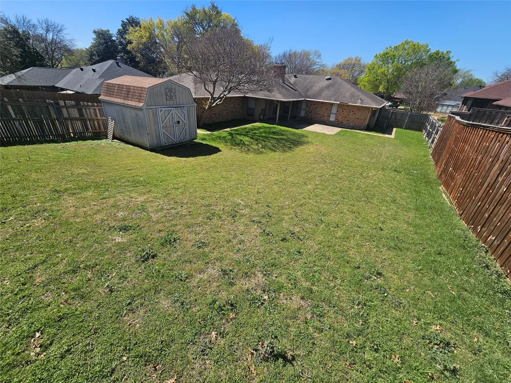 1340 Grand Teton Drive DeSoto, TX 75115