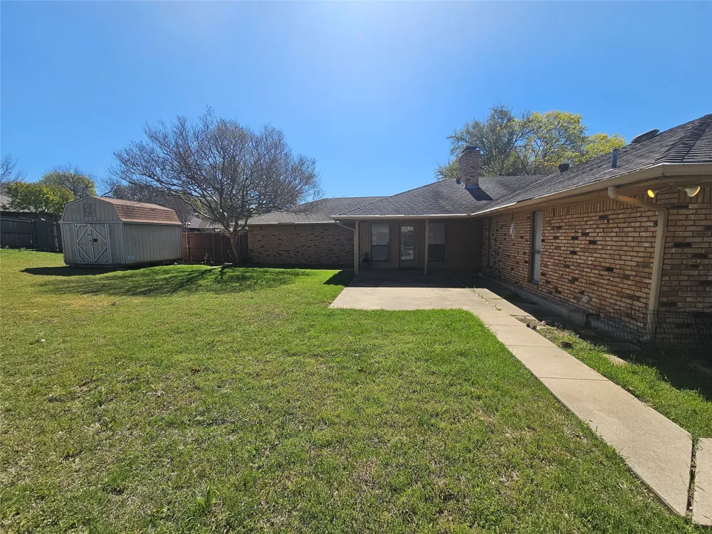 1340 Grand Teton Drive DeSoto, TX 75115