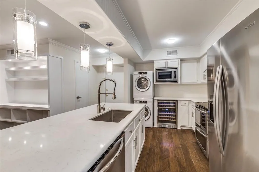 357 Post Oak Lane #304 Houston, TX 77024