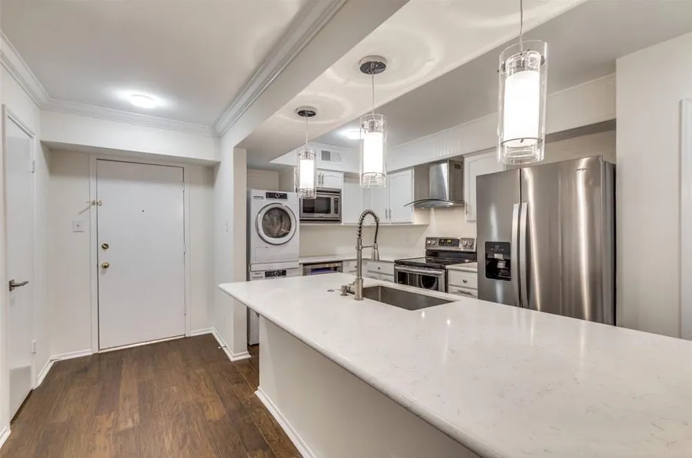 357 Post Oak Lane #304 Houston, TX 77024