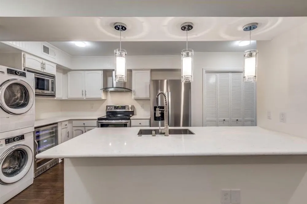 357 Post Oak Lane #304 Houston, TX 77024