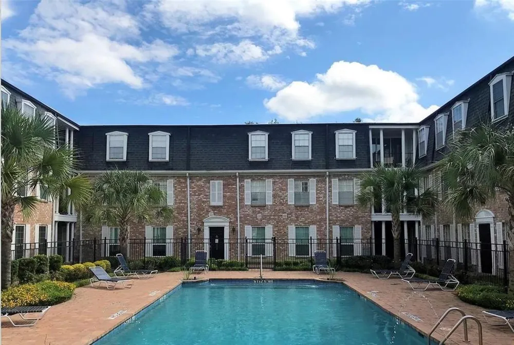 357 Post Oak Lane #304 Houston, TX 77024