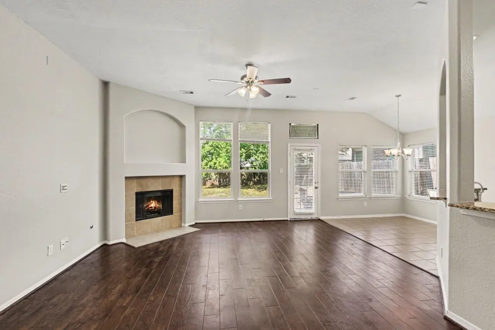 7819 Mary Katheryns Crossing Conroe, TX 77304