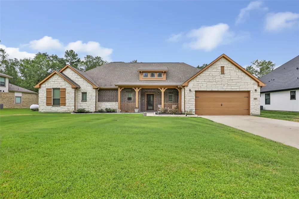 229 Road 66111 Dayton, TX 77535