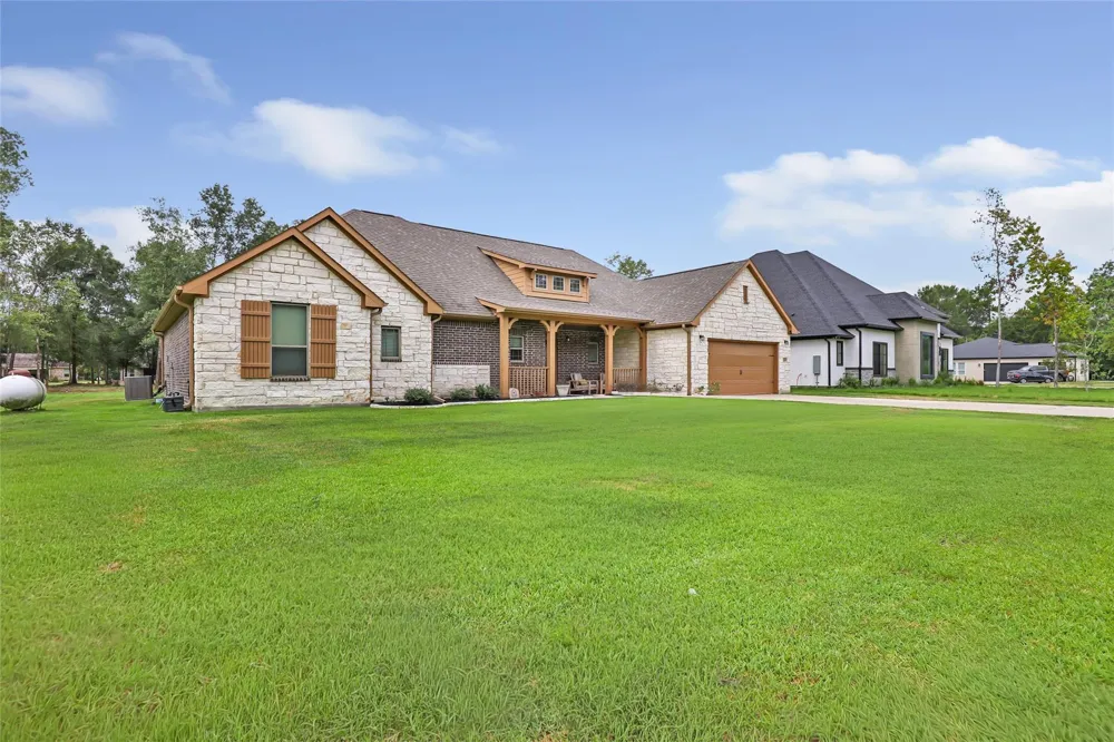 229 Road 66111 Dayton, TX 77535