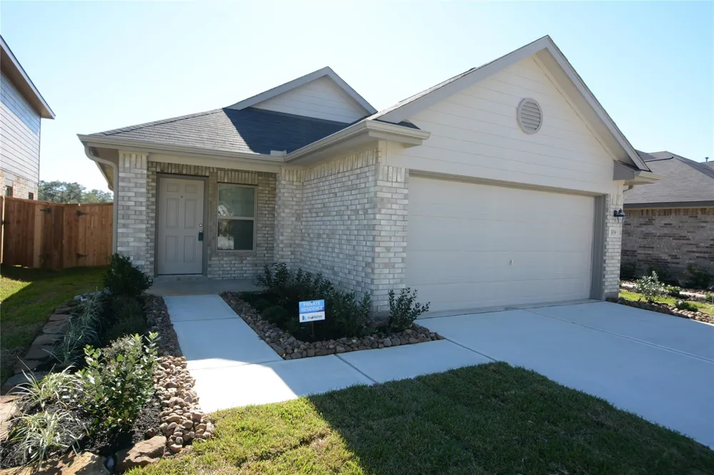 1319 Winding Willow Drive Pinehurst, TX 77362