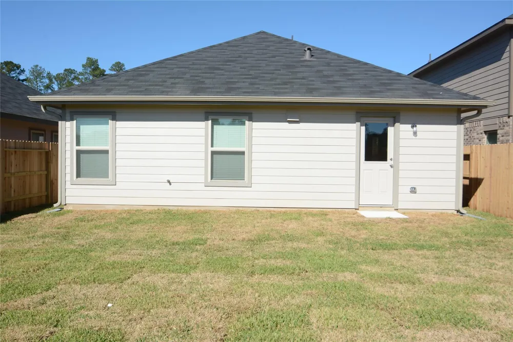 1319 Winding Willow Drive Pinehurst, TX 77362