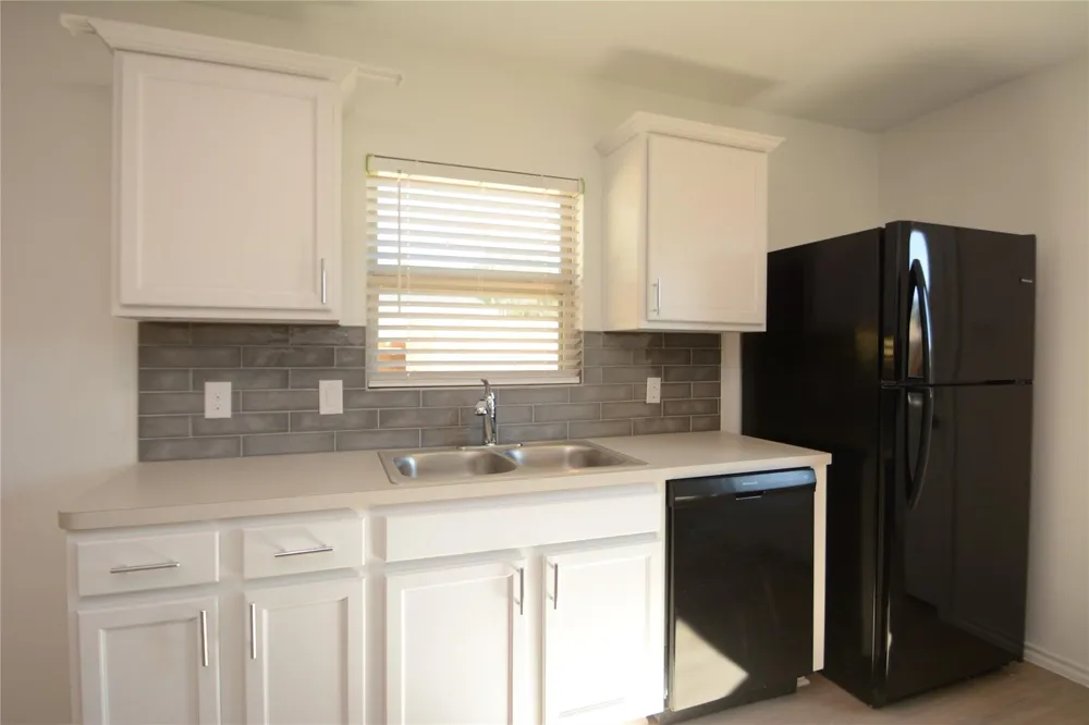 1319 Winding Willow Drive Pinehurst, TX 77362