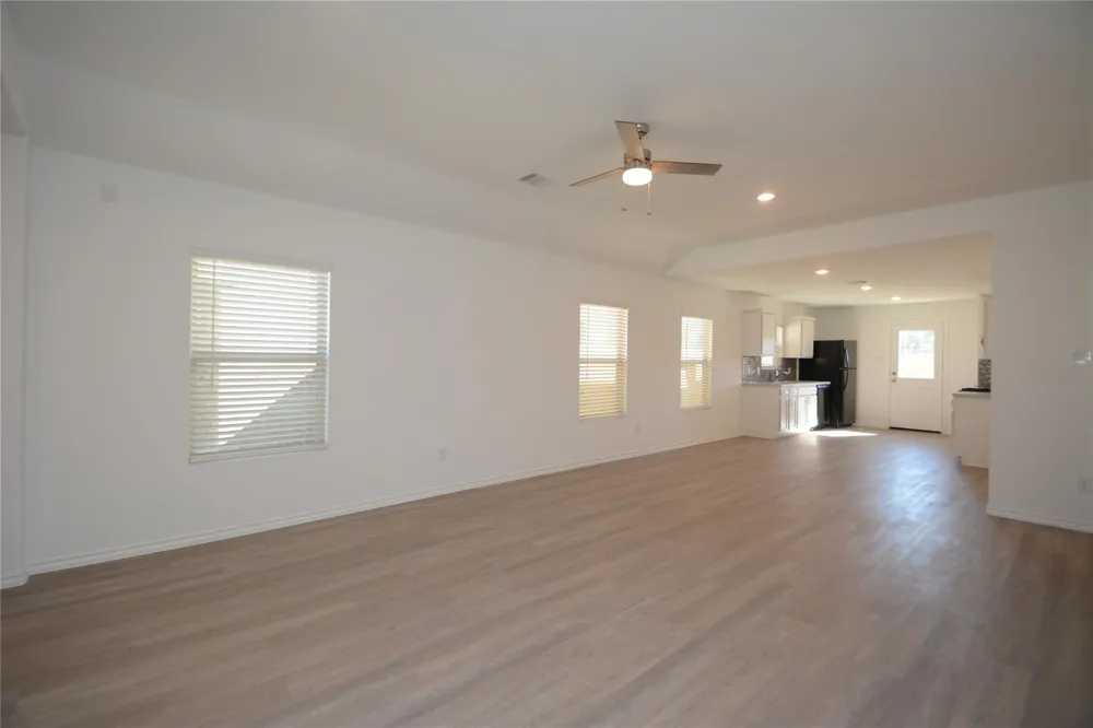 1319 Winding Willow Drive Pinehurst, TX 77362