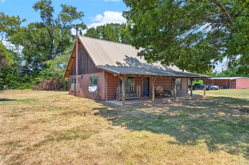 659 County Road 1535 Crockett, TX 75835