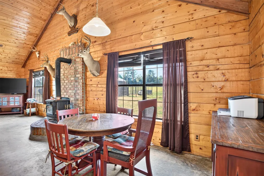 659 County Road 1535 Crockett, TX 75835