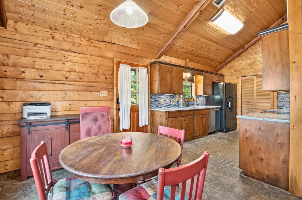 659 County Road 1535 Crockett, TX 75835