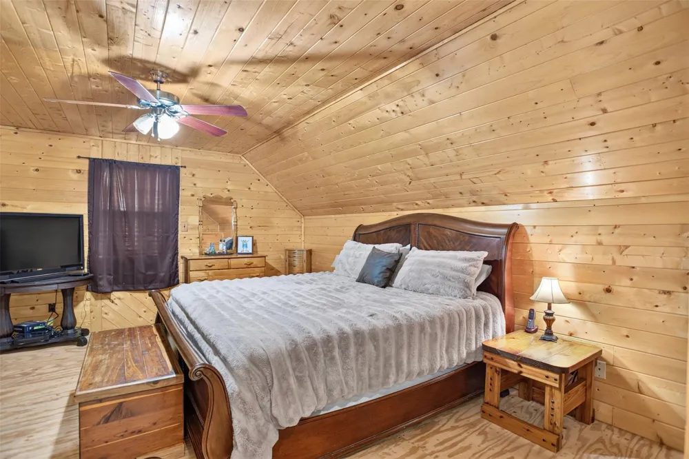 659 County Road 1535 Crockett, TX 75835