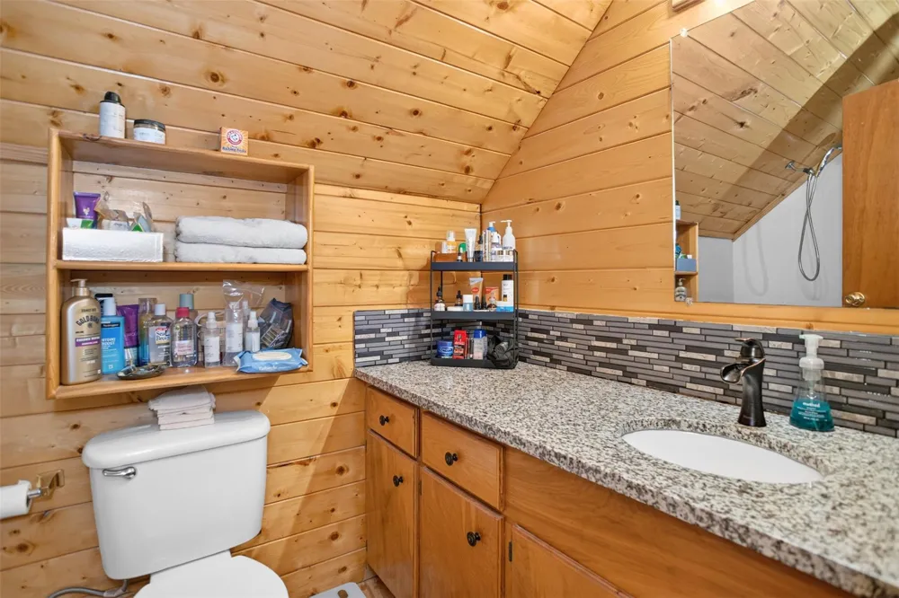659 County Road 1535 Crockett, TX 75835