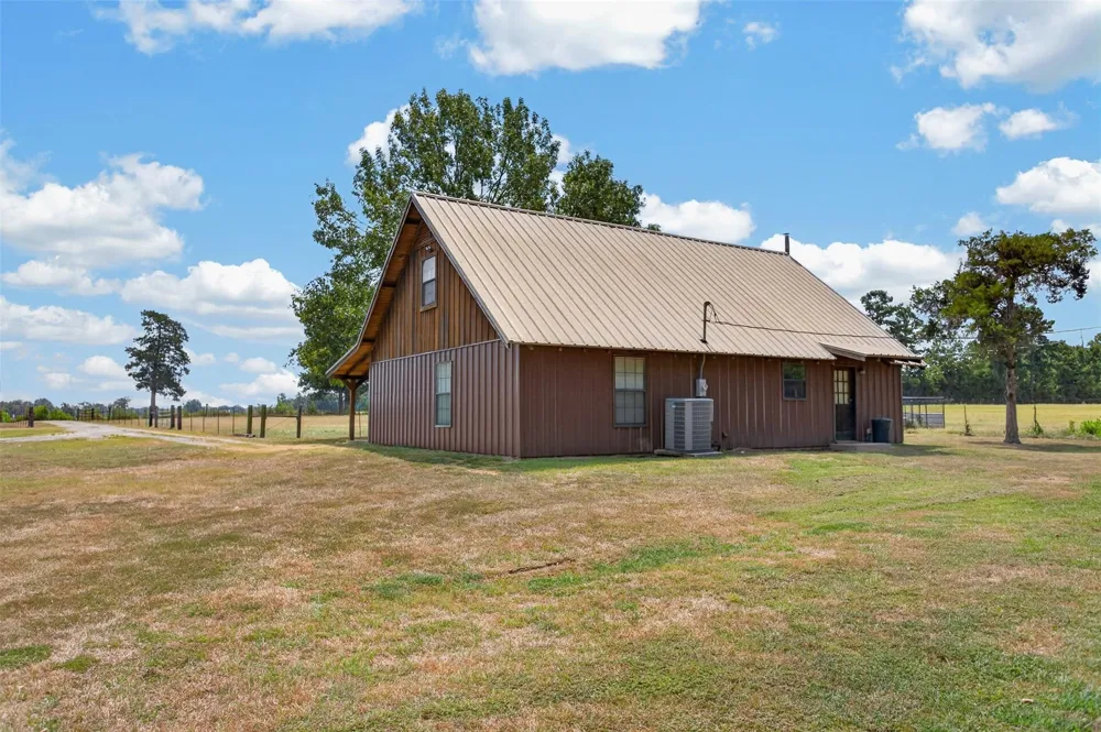 659 County Road 1535 Crockett, TX 75835