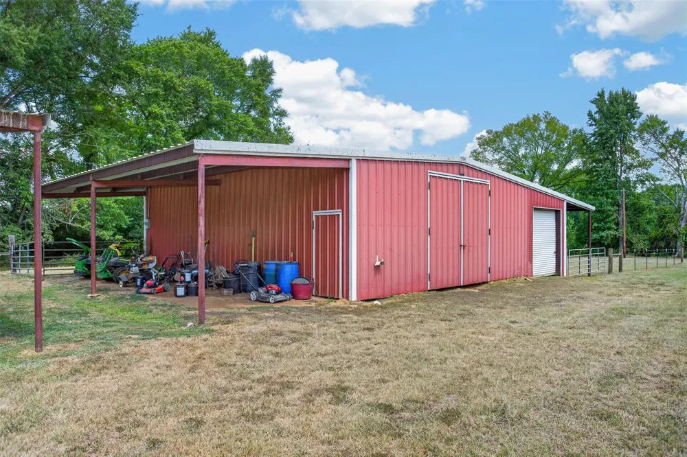 659 County Road 1535 Crockett, TX 75835