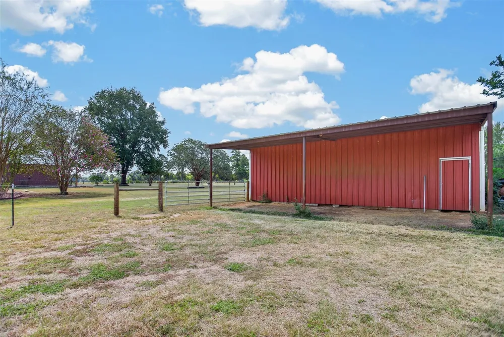 659 County Road 1535 Crockett, TX 75835