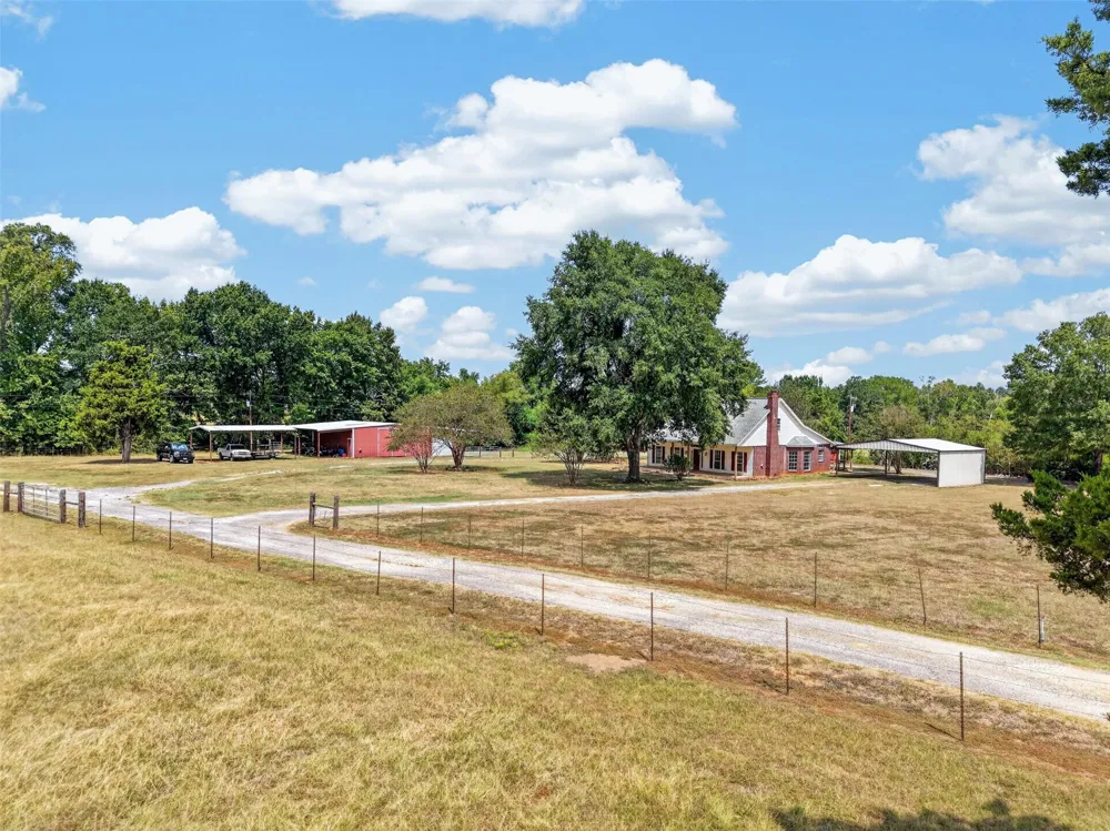 659 County Road 1535 Crockett, TX 75835